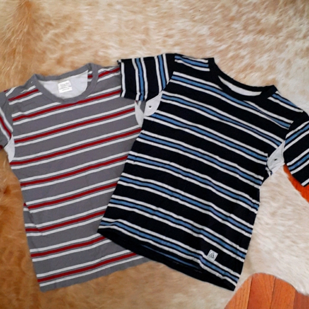 NWOT 2 Piece  Antique River T-Shirts M 10/12